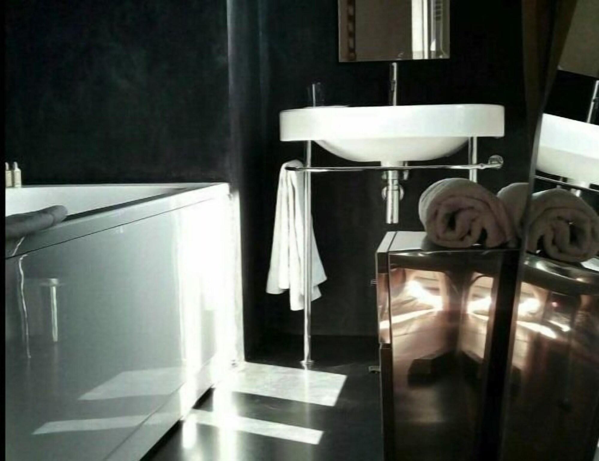เล 4 เอตวล Bed & Breakfast มงต์เปอลิเยร์ ภายนอก รูปภาพ